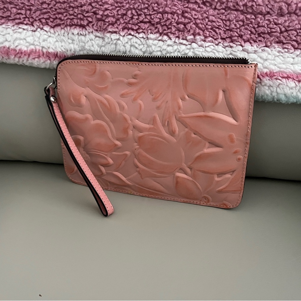 Patricia Nash blush cassini clutch